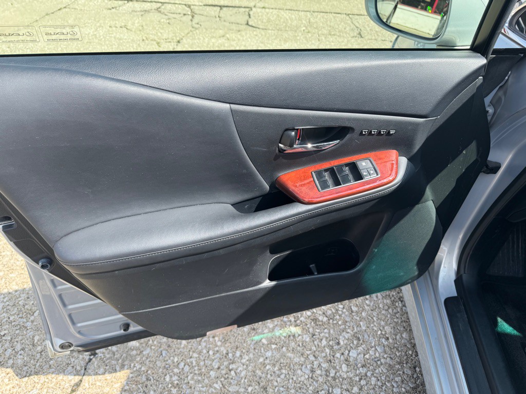 2011 Lexus HS Image 17
