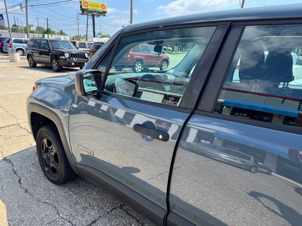 2017 Jeep Renegade Image 5