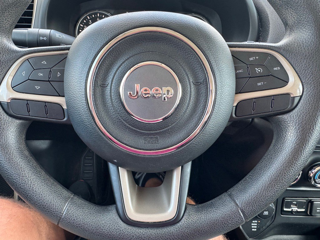 2017 Jeep Renegade Image 13