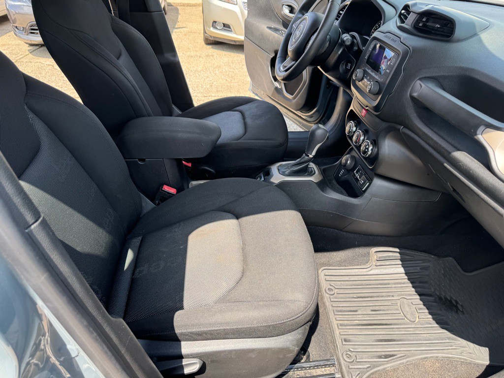 2017 Jeep Renegade Image 23