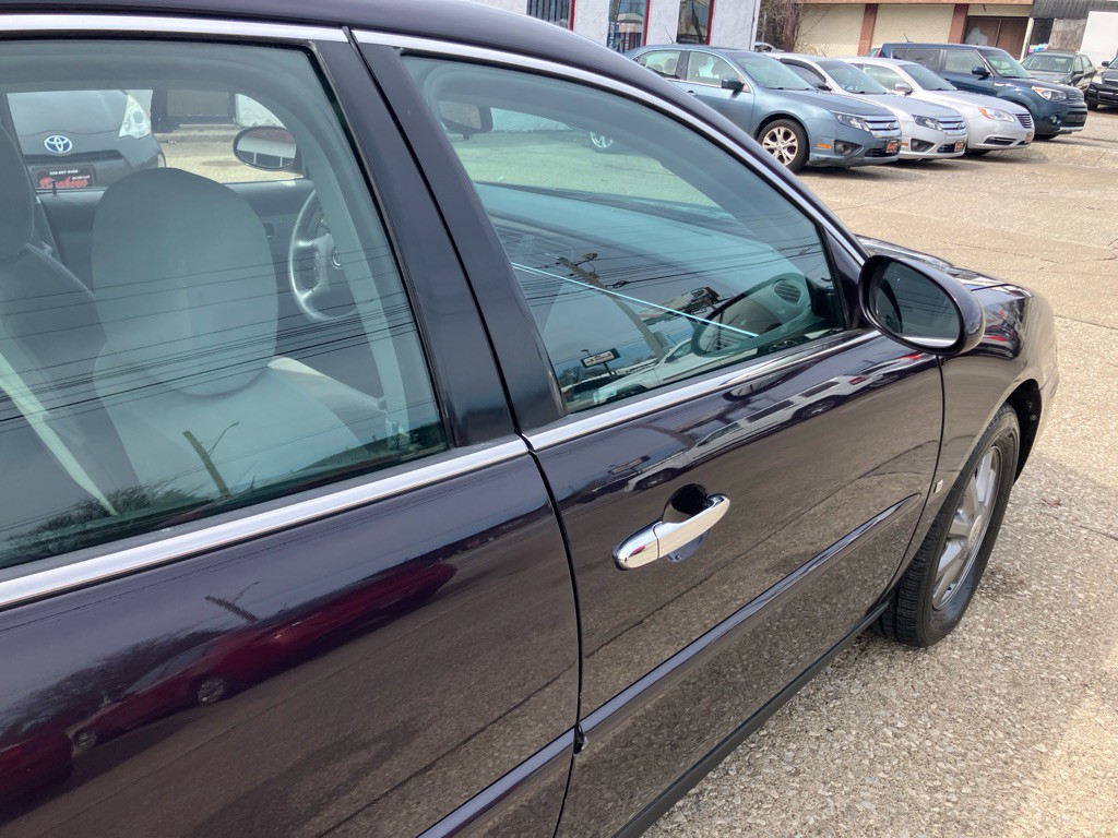 2007 Buick Lacrosse Image 9
