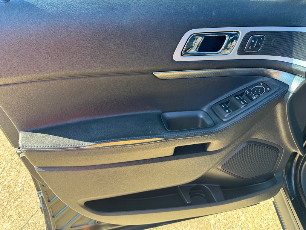 2014 Ford Explorer Image 17