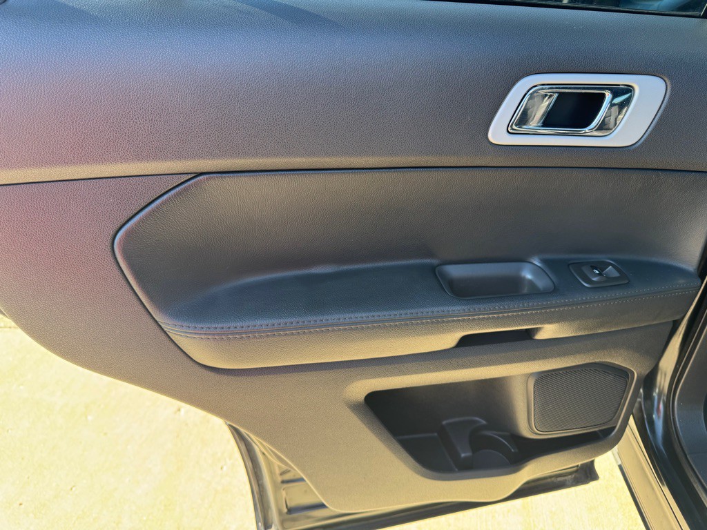 2014 Ford Explorer Image 19