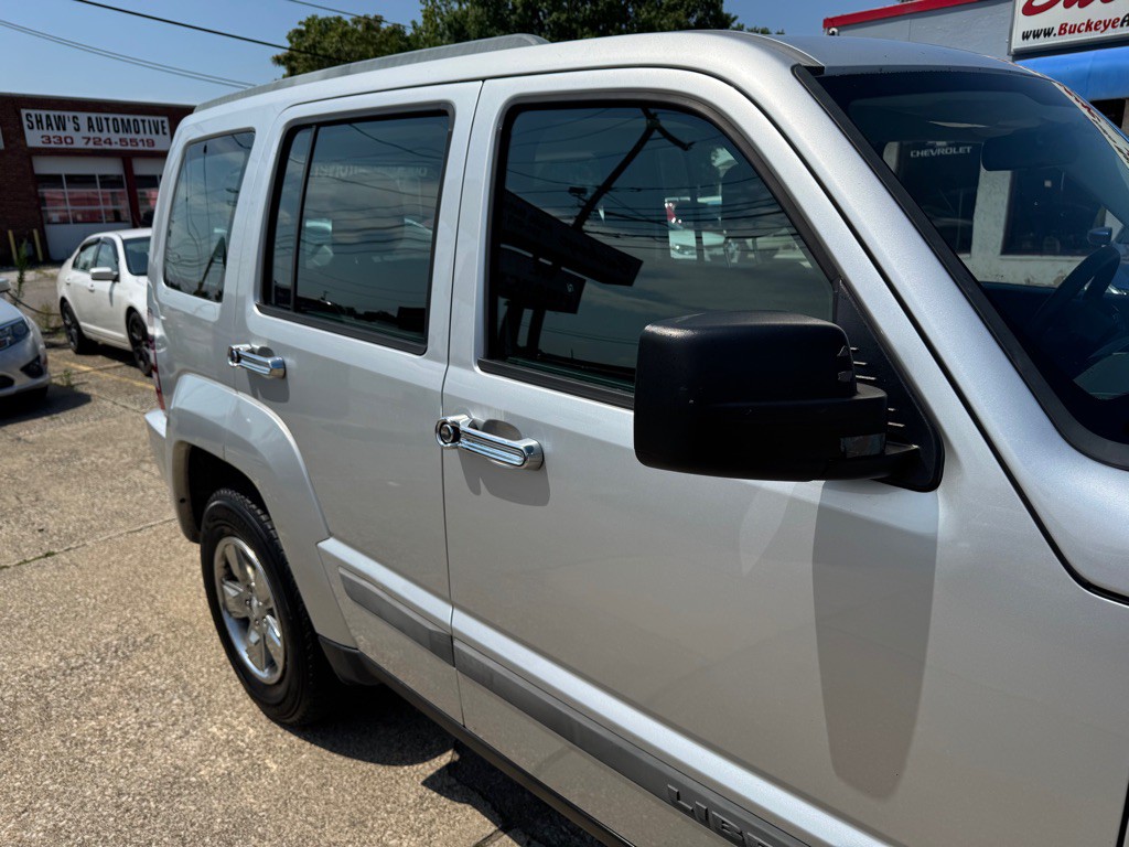 2011 Jeep Liberty Image 10