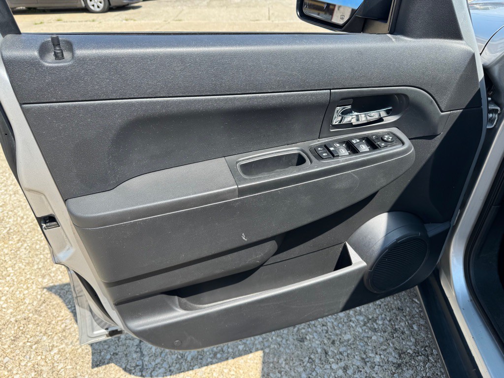 2011 Jeep Liberty Image 16