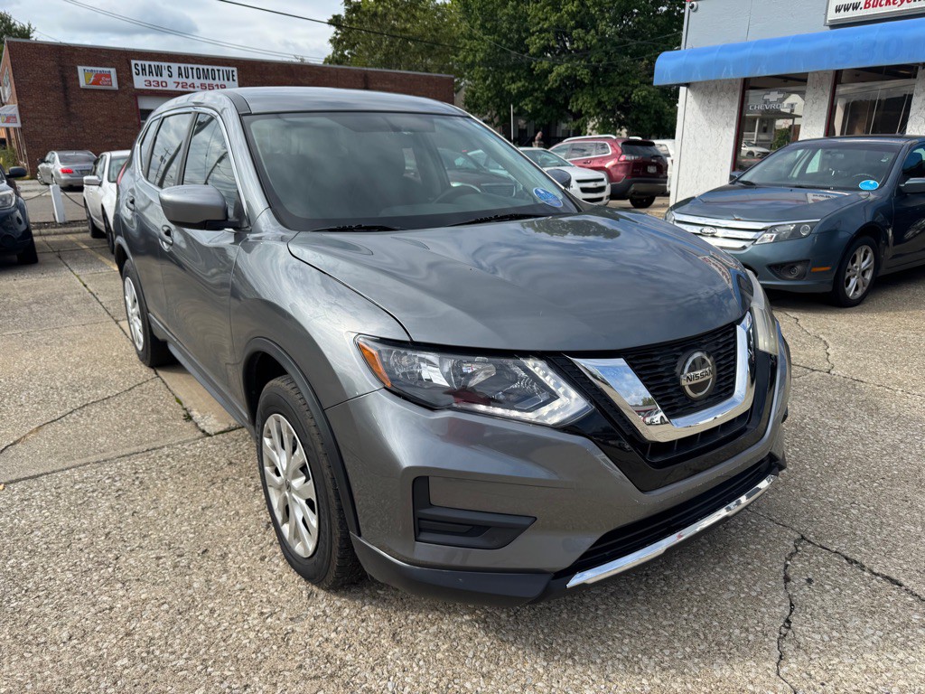 2018 Nissan Rogue Image 1
