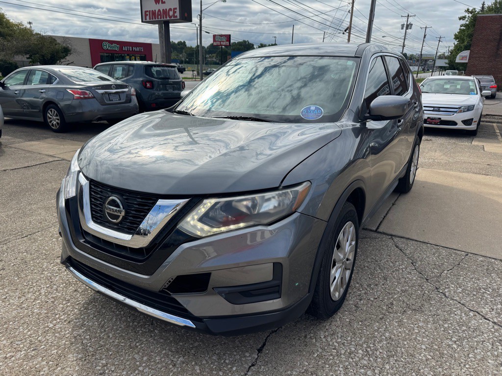 2018 Nissan Rogue Image 3