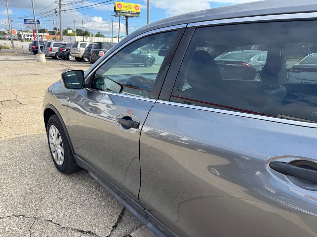 2018 Nissan Rogue Image 5