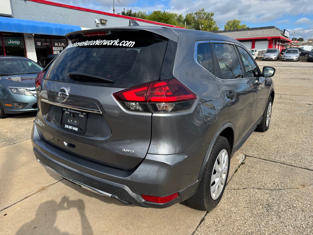 2018 Nissan Rogue Image 8