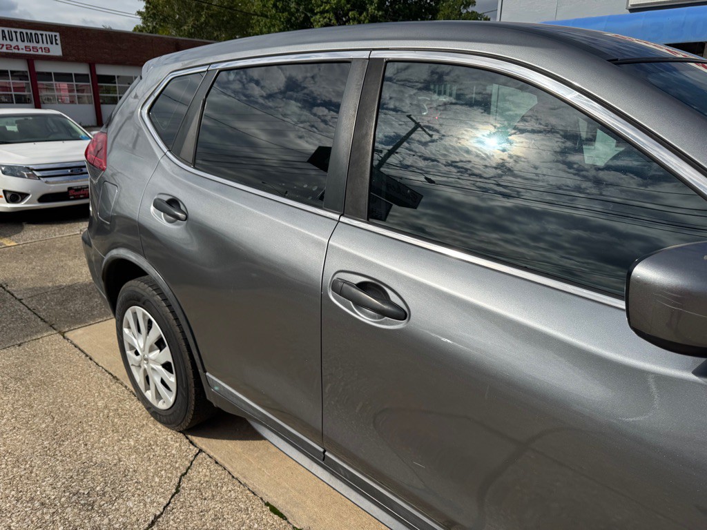 2018 Nissan Rogue Image 10