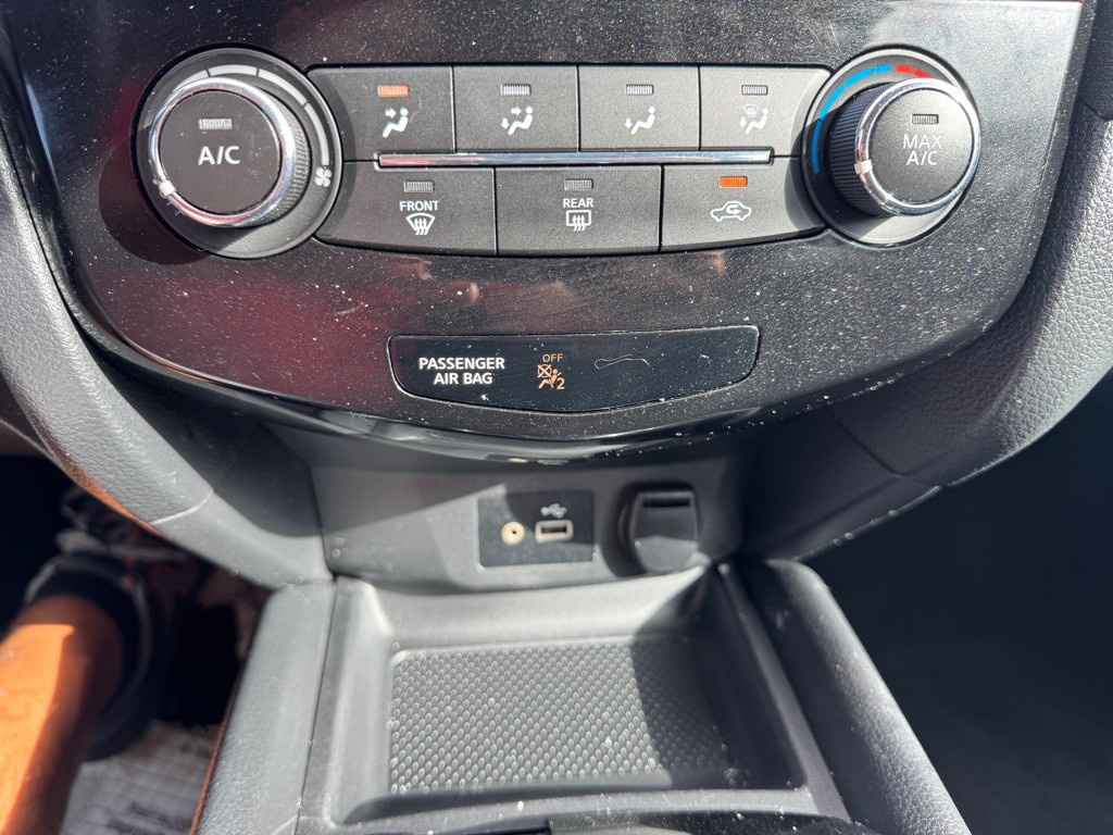 2018 Nissan Rogue Image 15