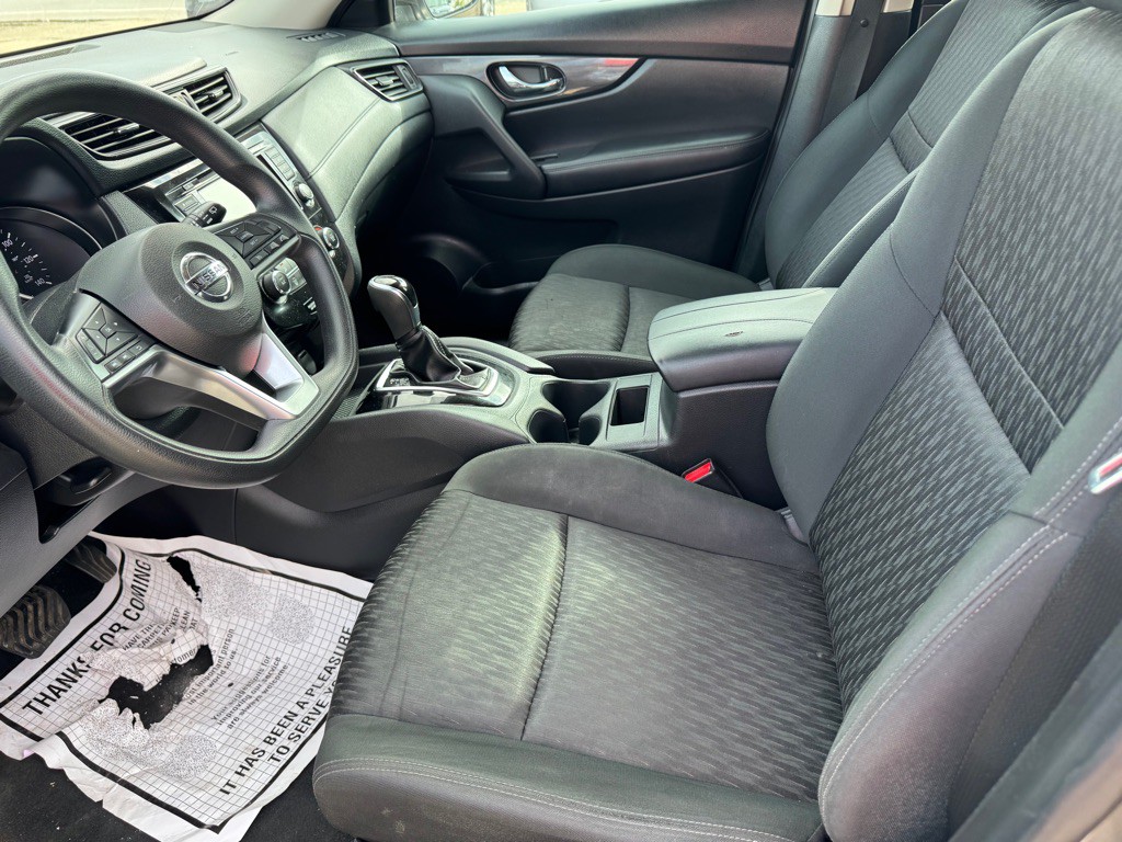 2018 Nissan Rogue Image 17