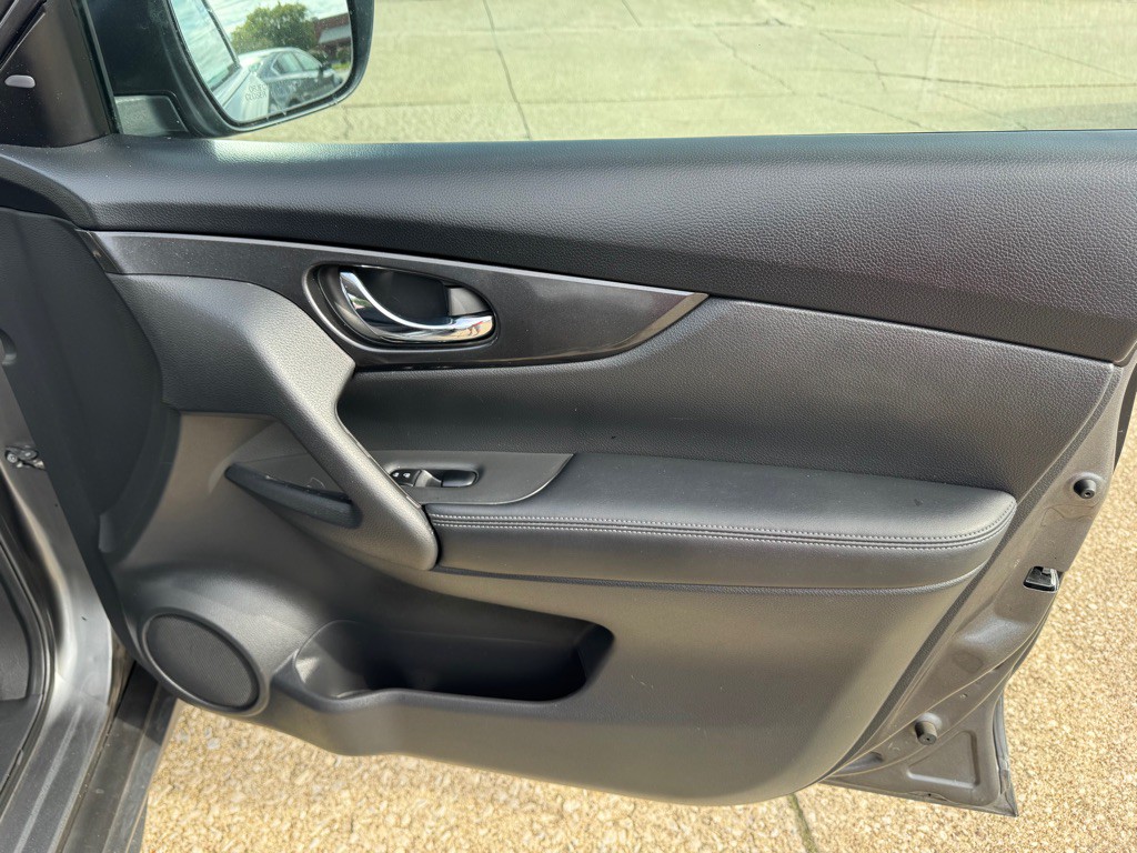 2018 Nissan Rogue Image 22