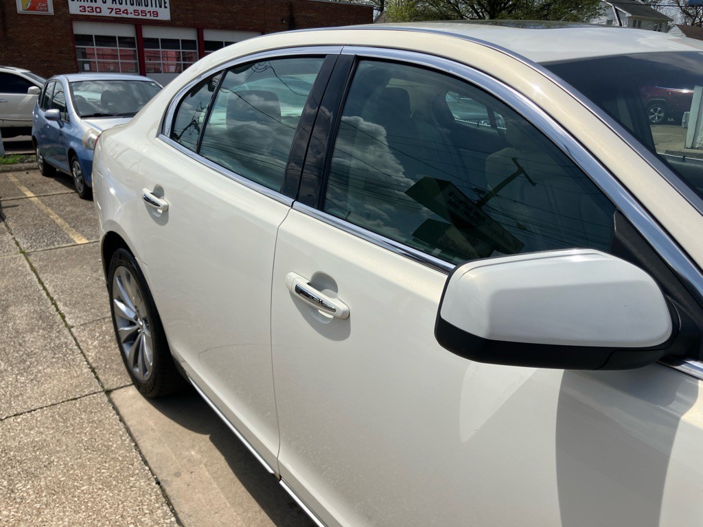 2013 Lincoln MKS Image 10