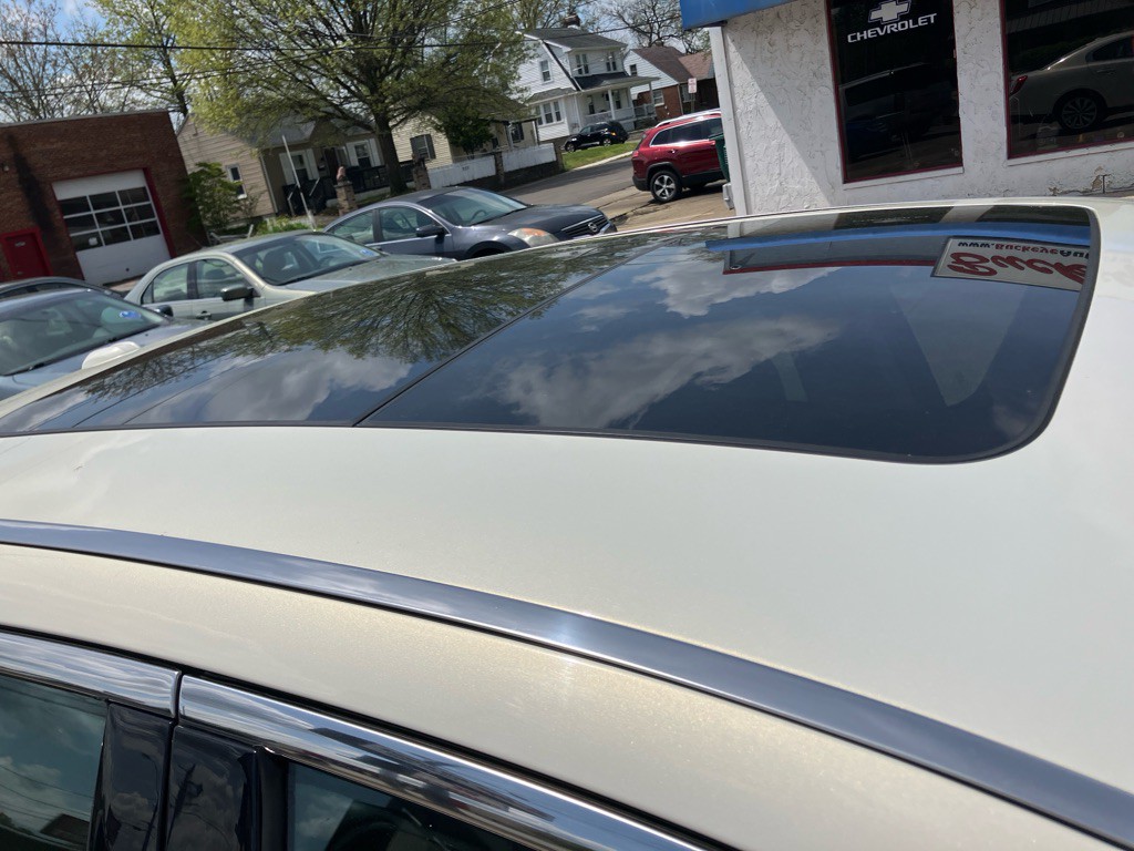 2013 Lincoln MKS Image 11