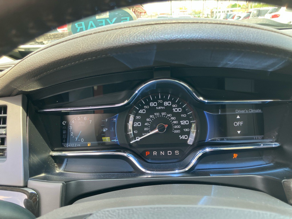 2013 Lincoln MKS Image 13