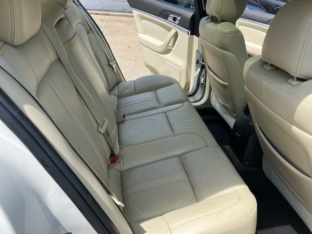 2013 Lincoln MKS Image 22