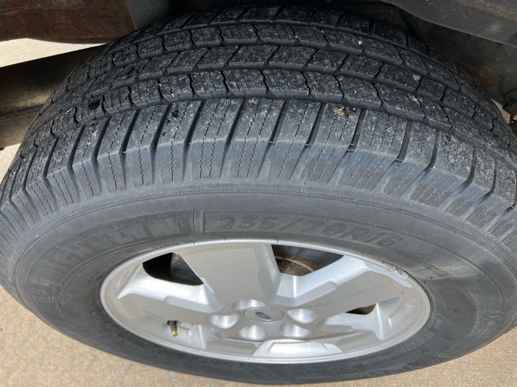 2009 Ford Escape Image 12