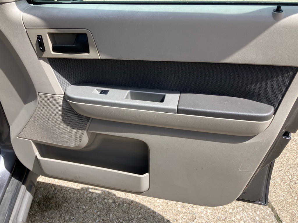 2009 Ford Escape Image 23