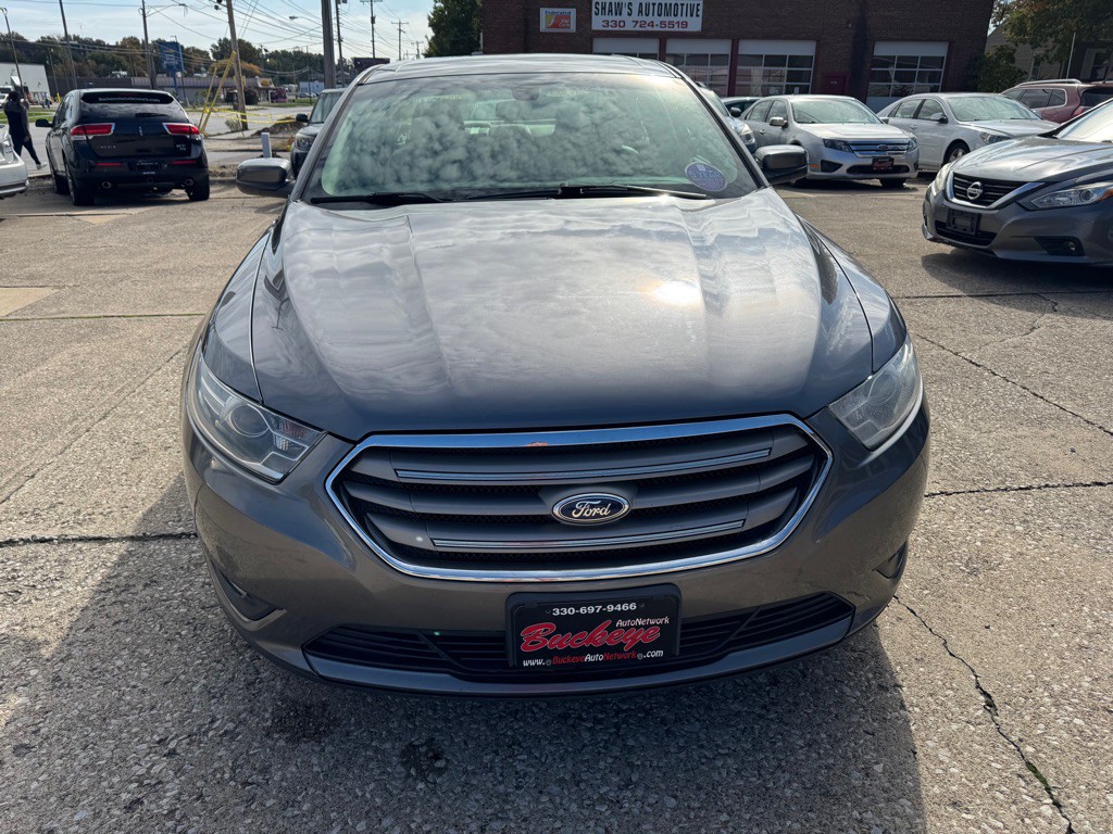 2013 Ford Taurus Image 2