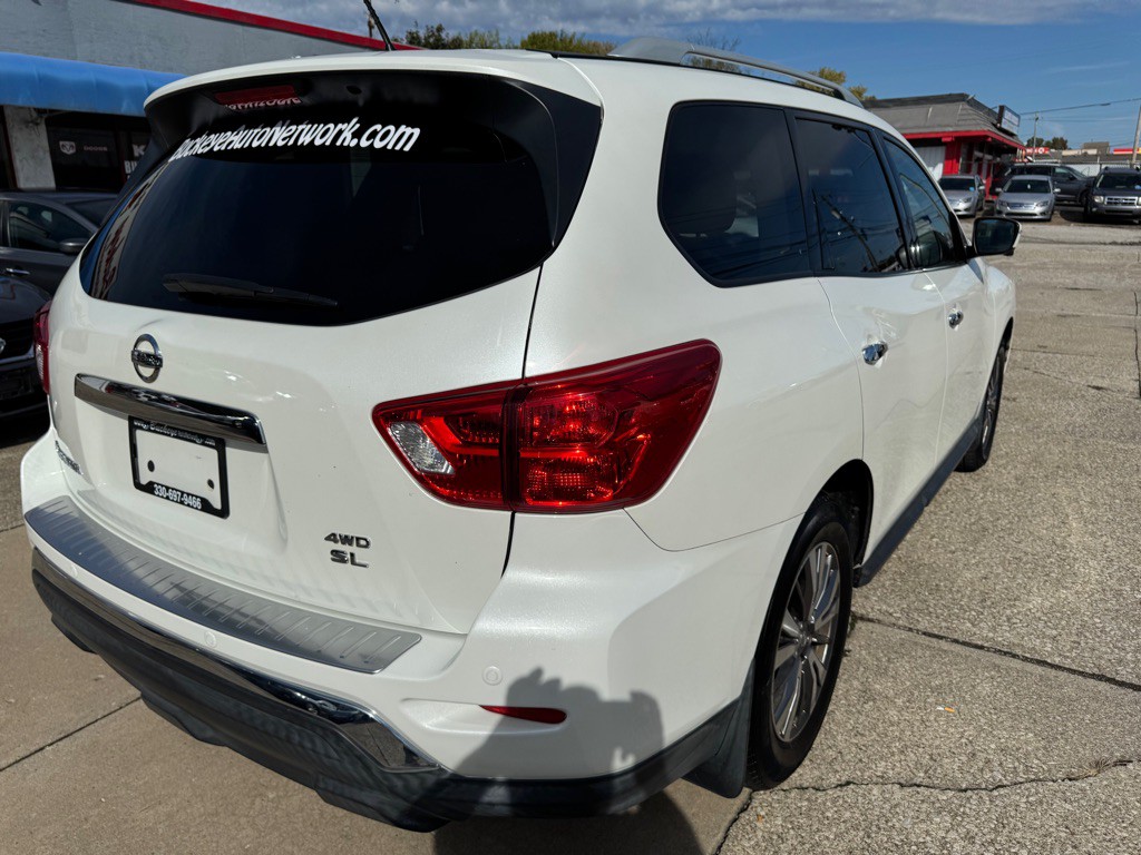 2018 Nissan Pathfinder Image 8