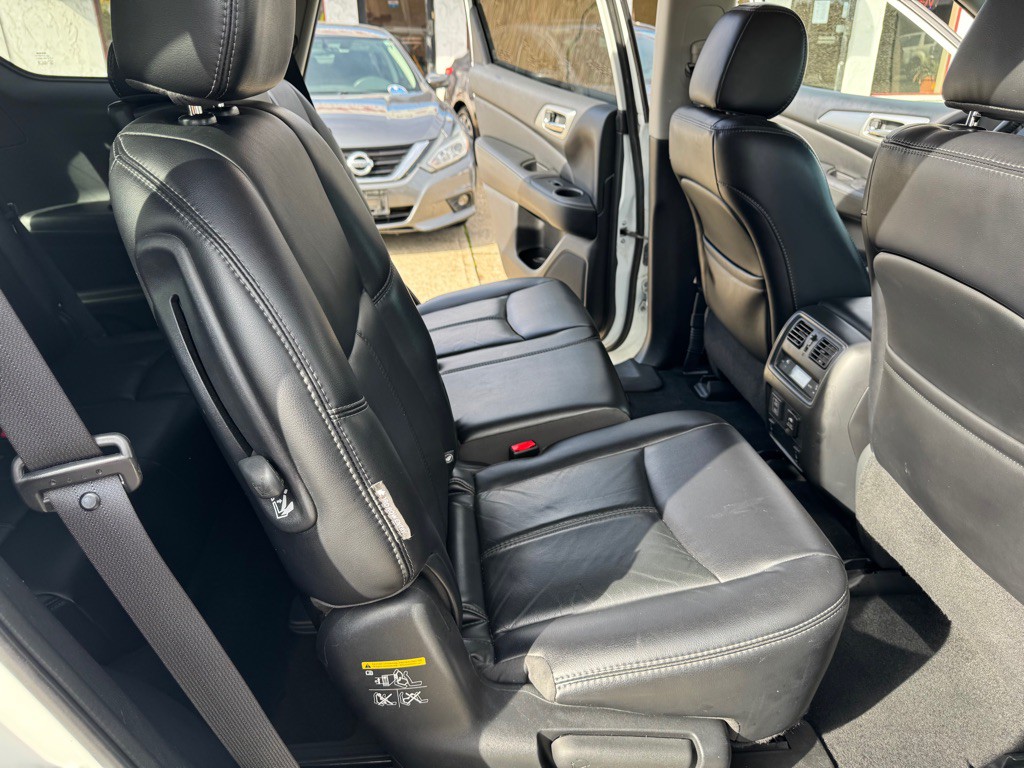 2018 Nissan Pathfinder Image 22