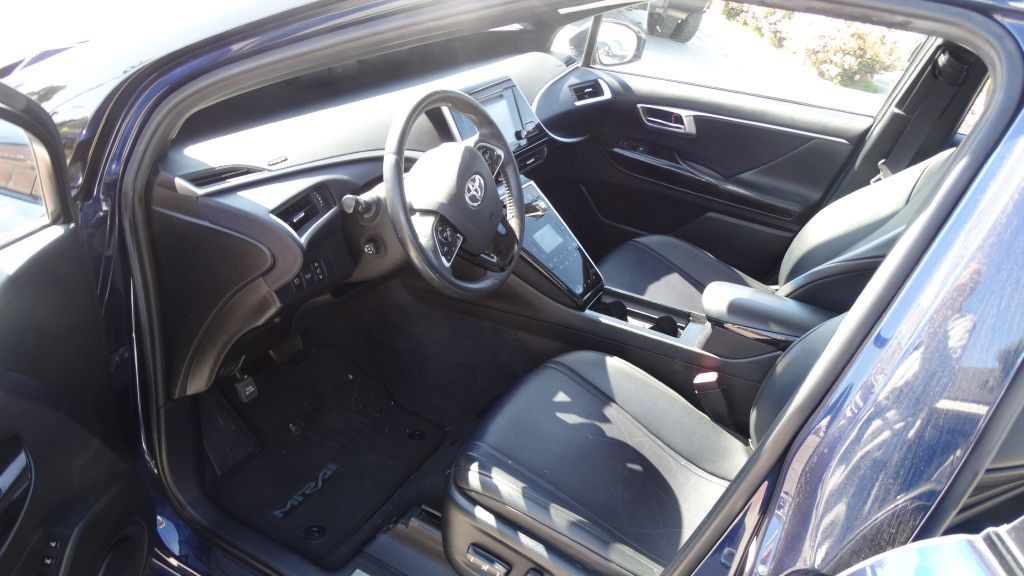 2016 Toyota Mirai Image 8