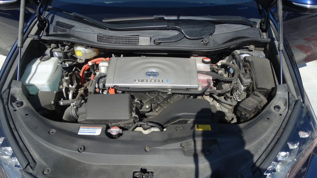 2016 Toyota Mirai Image 12