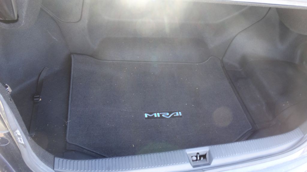 2016 Toyota Mirai Image 13