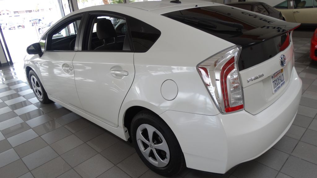 2013 Toyota Prius Image 9