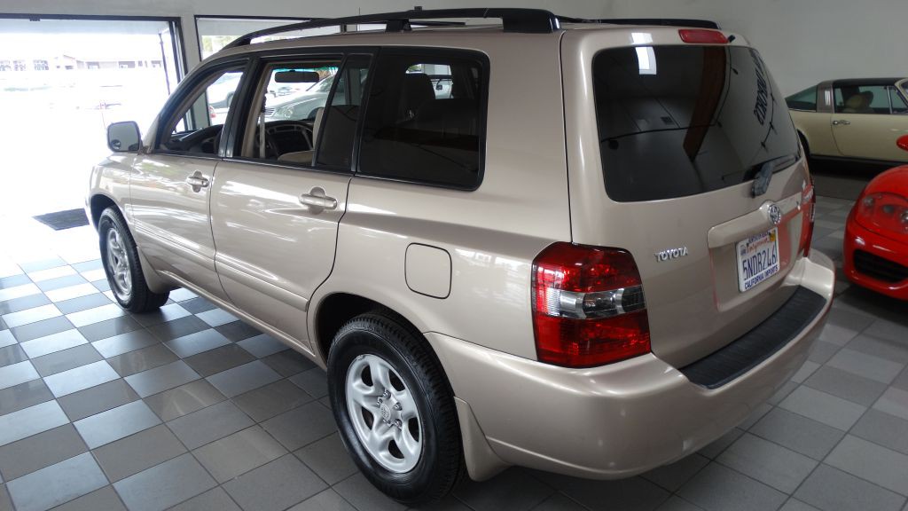 2005 Toyota Highlander Image 8