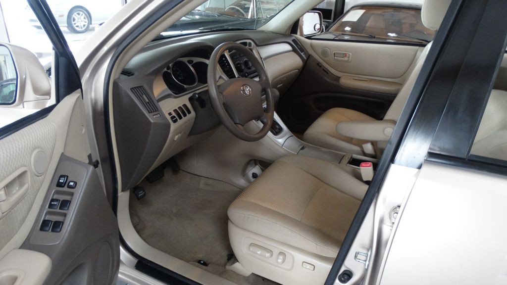 2005 Toyota Highlander Image 9