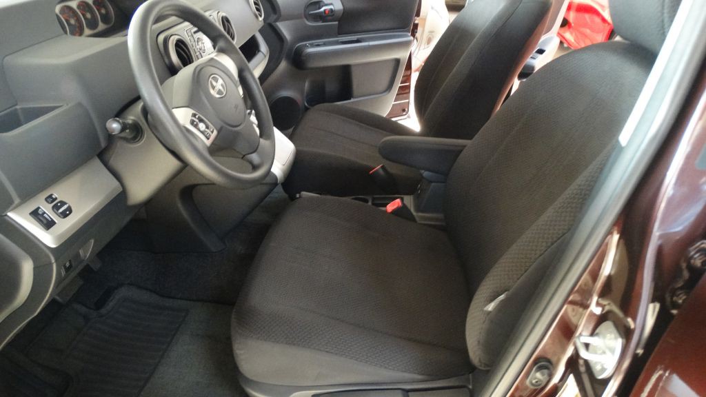 2008 Scion xB Image 8