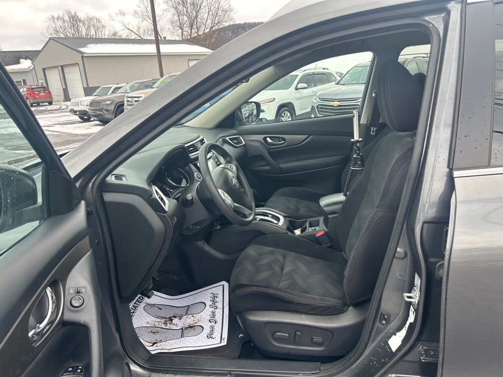 2014 Nissan Rogue Image 28