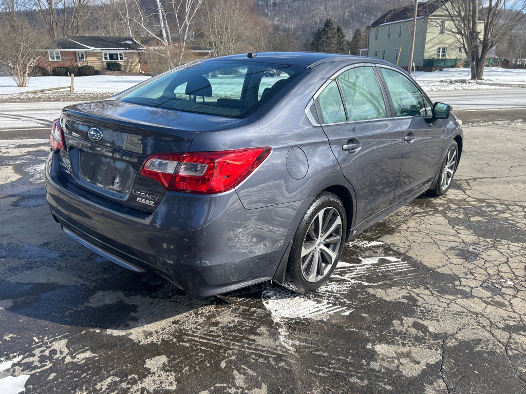 2015 Subaru Legacy Image 5