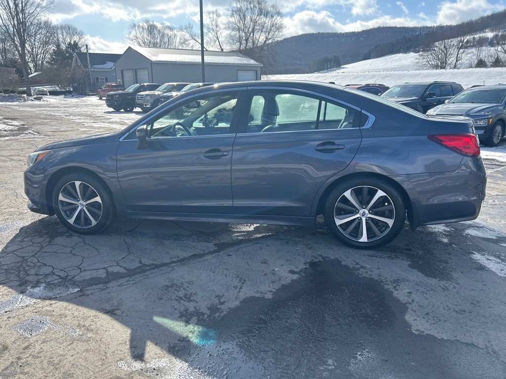 2015 Subaru Legacy Image 8