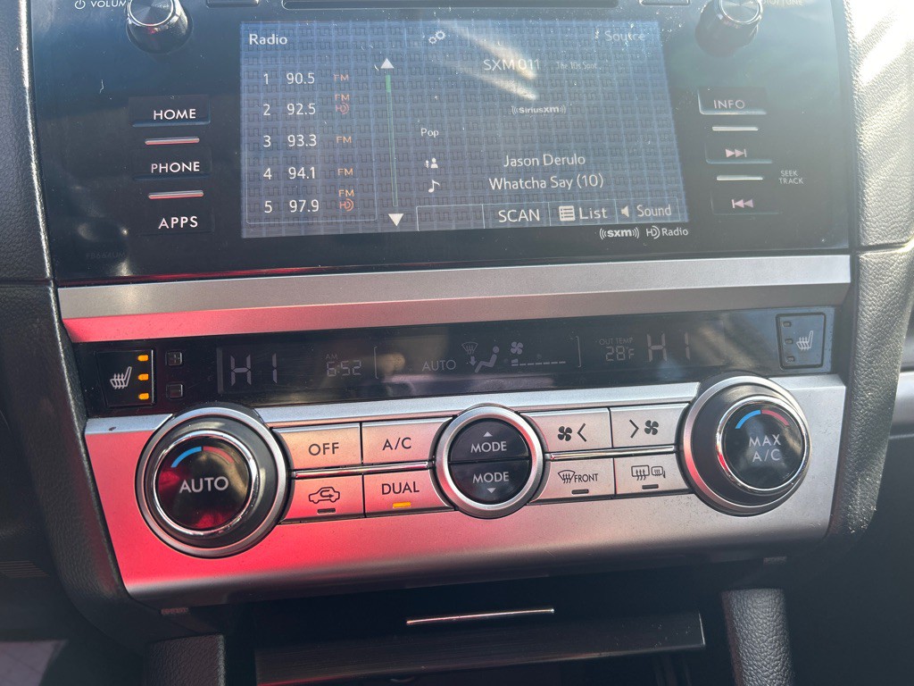 2015 Subaru Legacy Image 20