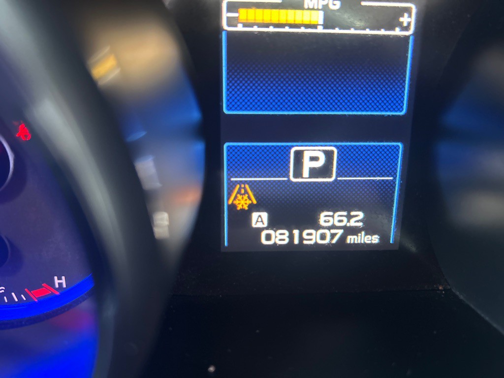 2015 Subaru Legacy Image 25