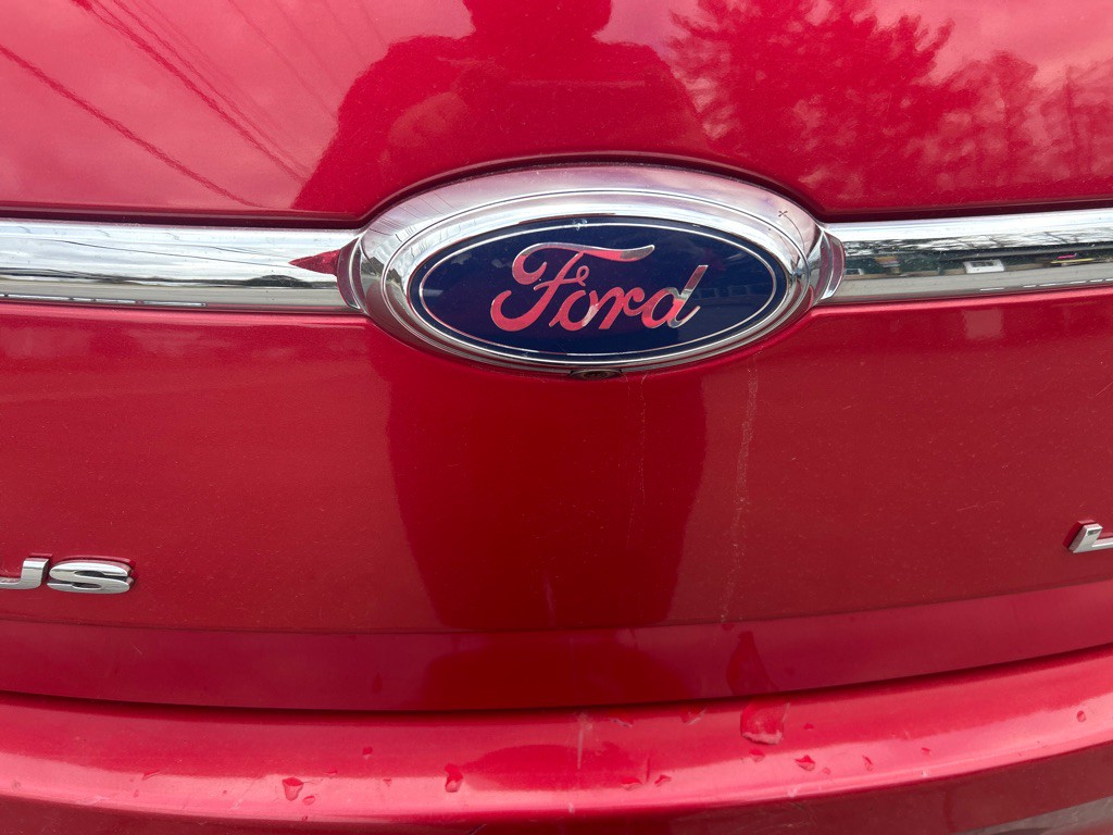 2011 Ford Taurus Image 15