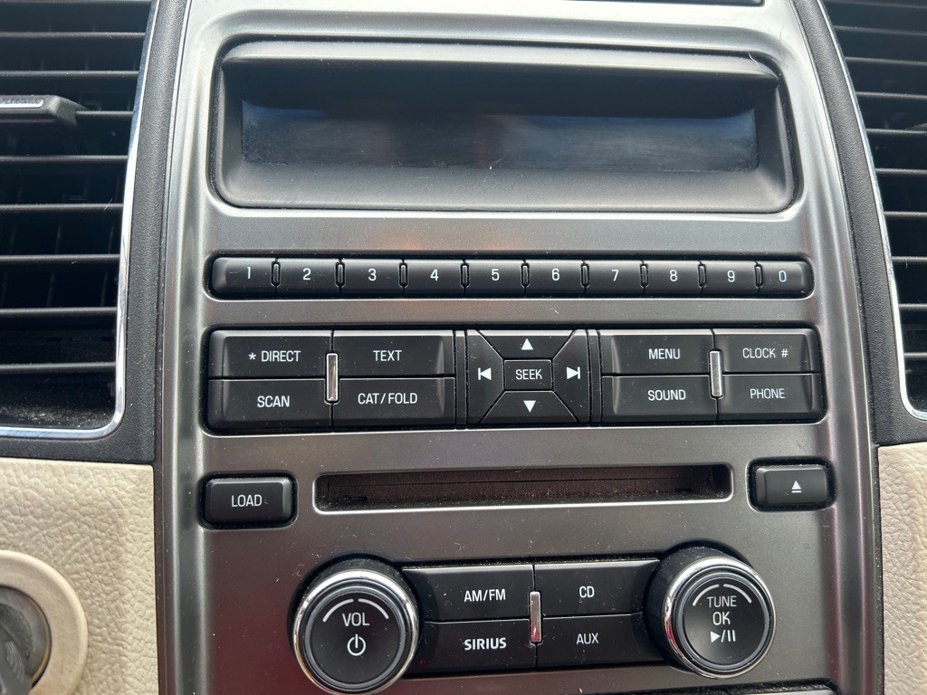 2011 Ford Taurus Image 23