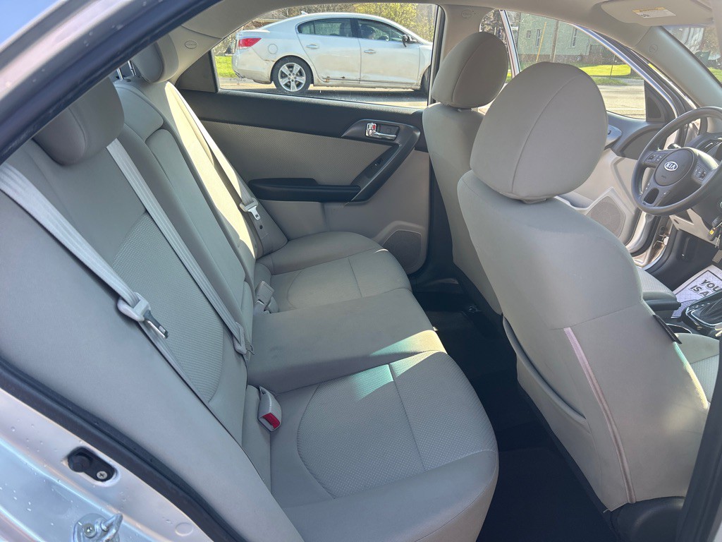 2013 Kia Forte Image 12