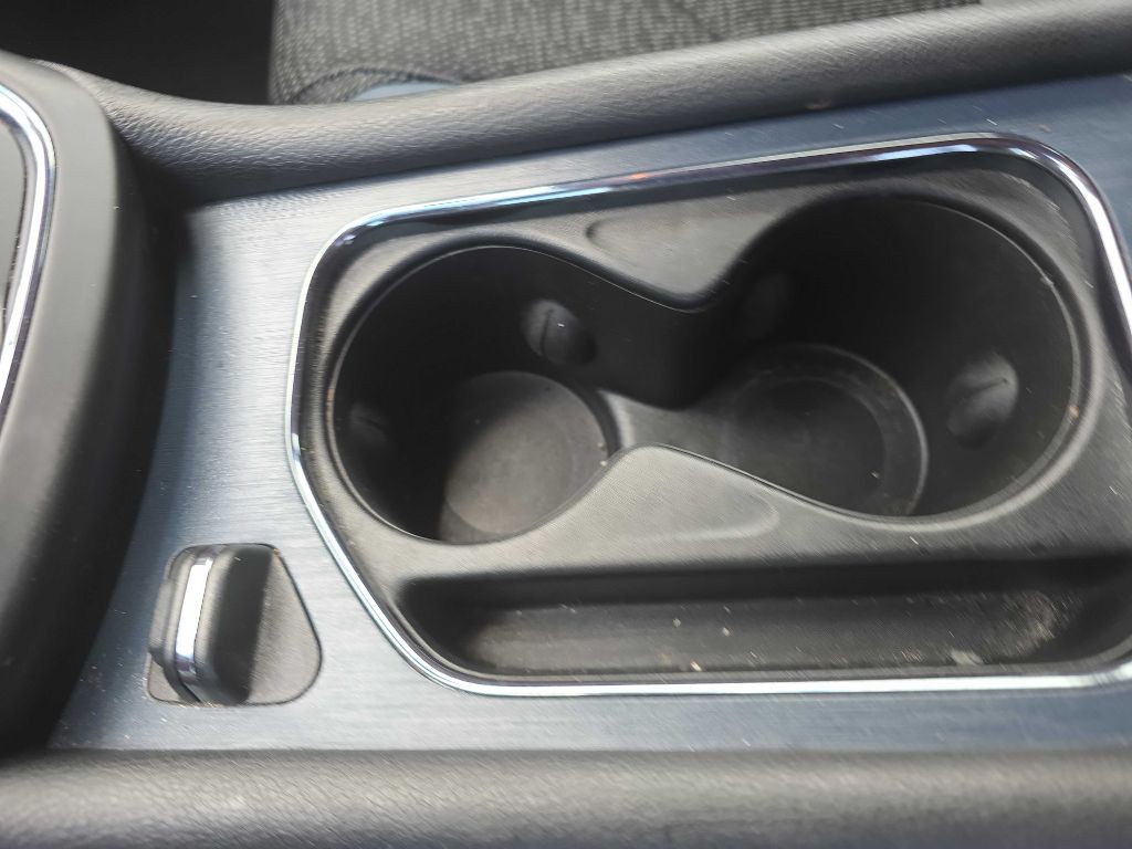 2016 Chrysler 200 Image 25