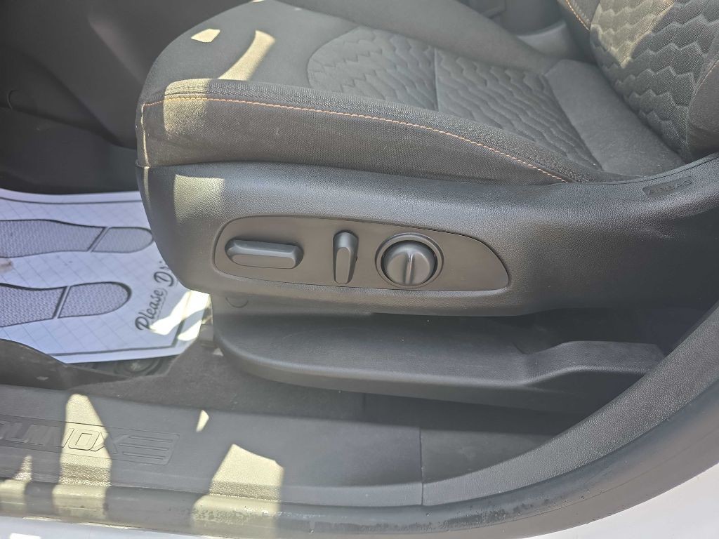 2020 Chevrolet Equinox Image 17