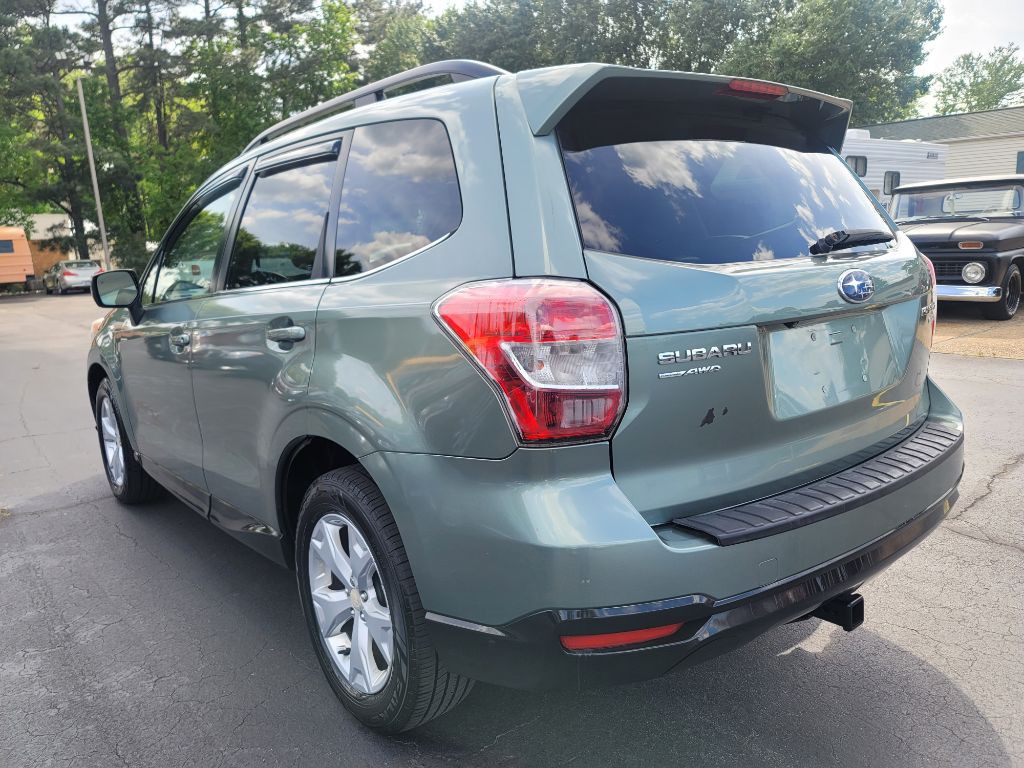 2015 Subaru Forester Image 7