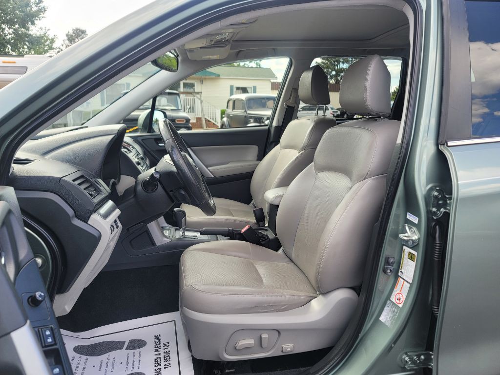 2015 Subaru Forester Image 9