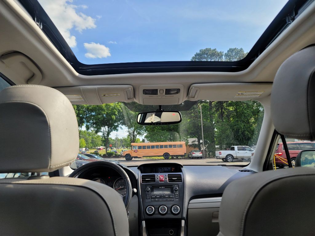 2015 Subaru Forester Image 17