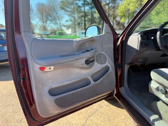 1998 Ford F-150 Image 11