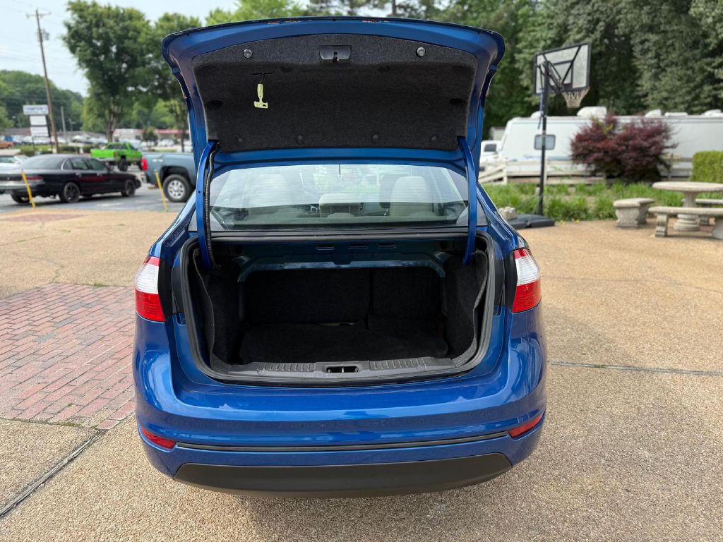 2018 Ford Fiesta Image 9