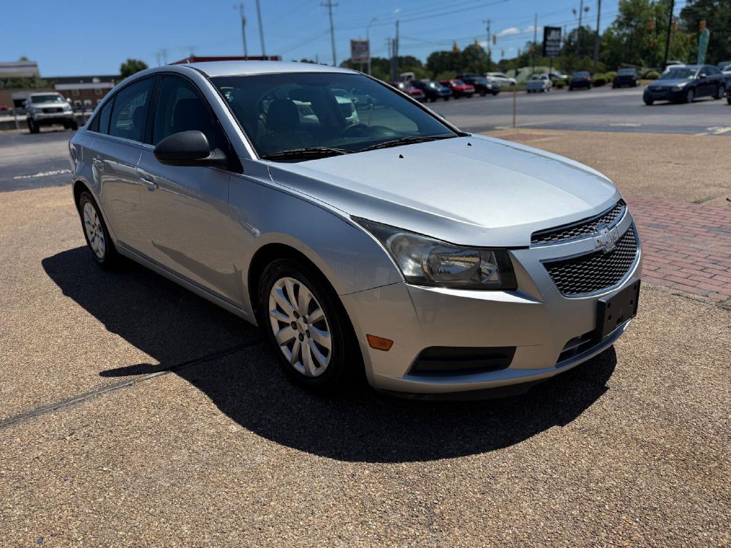 2011 Chevrolet Cruze Image 3