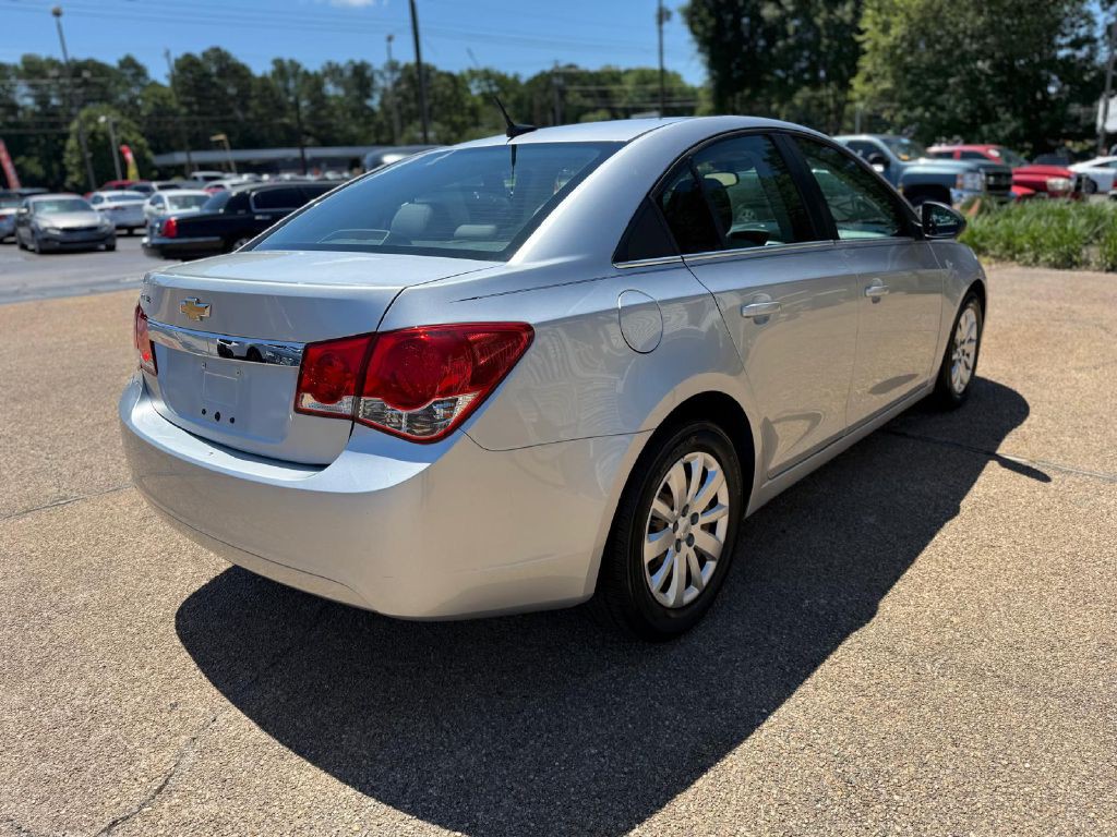 2011 Chevrolet Cruze Image 5